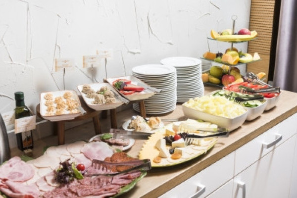 A mai naptól akadálymentes étlap is kérhető állatkerti szállodánkban, a Hotel Pangeában